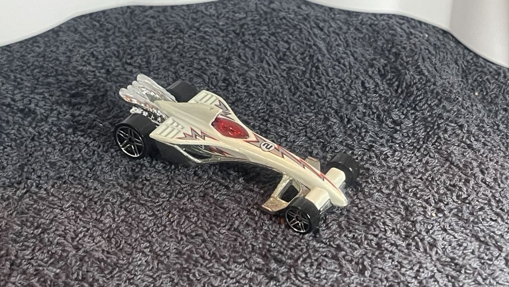 Loose Greased Lightnin - First Edition - 2000 toy car collectible - Main Image 2