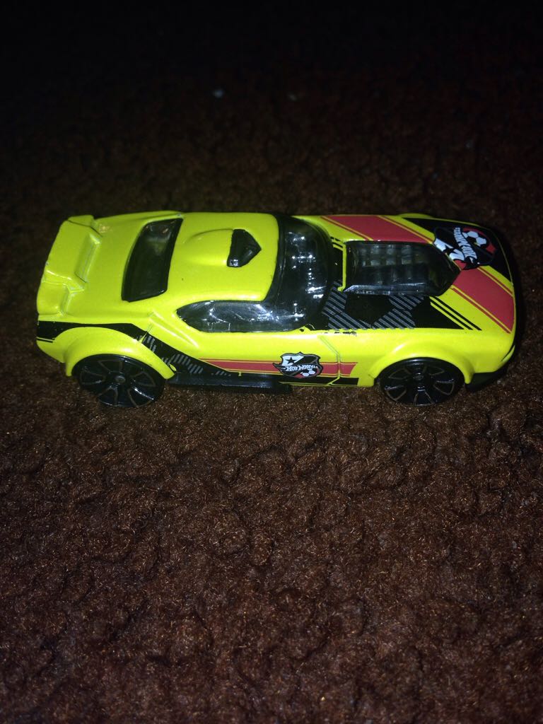 Camioneta Pick Up Dodge M80 Amarilla