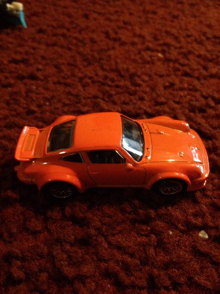Hot Wheels Porsche 934 Turbo Rsr  toy car collectible - Main Image 1