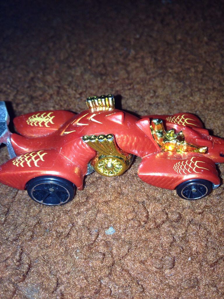 Knight Draggin  toy car collectible - Main Image 1