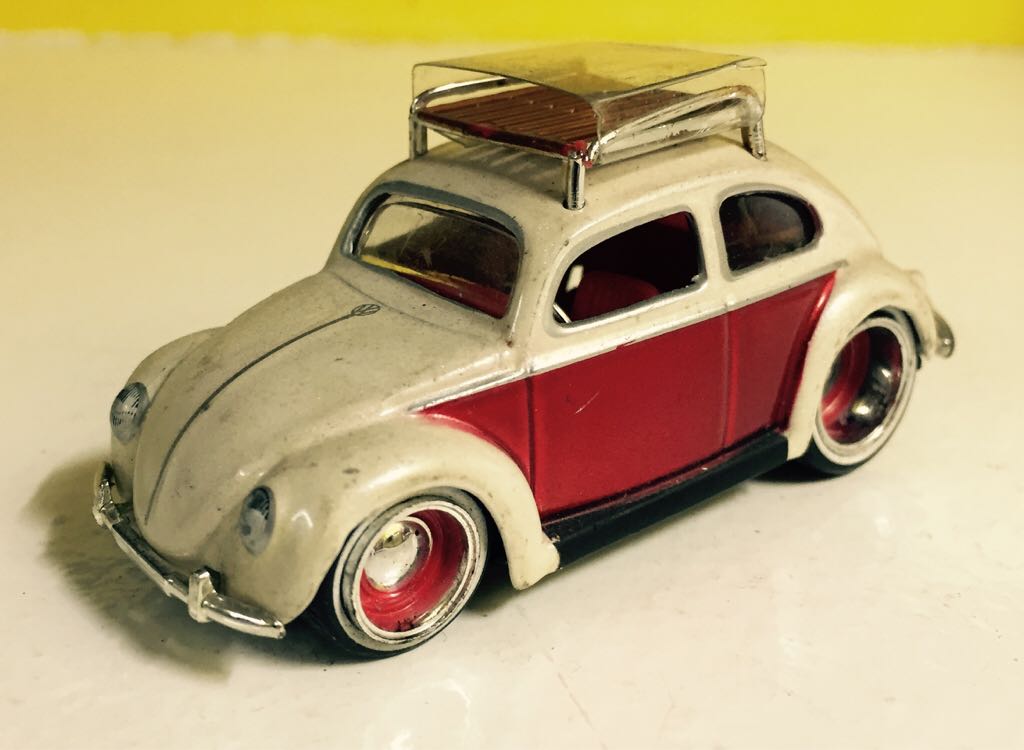 DREAM TOMICA - Pikachu Inazuma Yellow