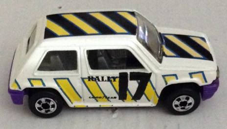 Carro De Rally Renault 5 - Hot Wheels toy car collectible - Main Image 2