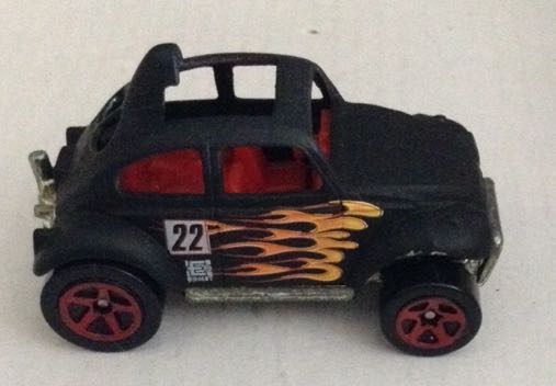 Volkswagen Negro Con Flamas A Los Lados - Hot Wheels toy car collectible - Main Image 2