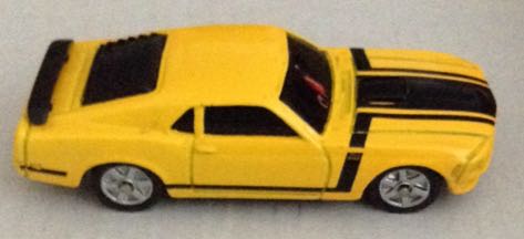 1970 Boss Mustang Amarillo - Maisto toy car collectible - Main Image 2