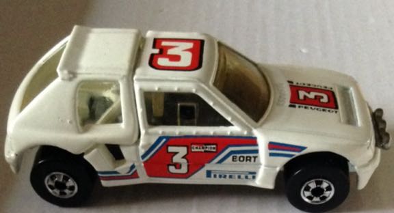 Peugeot Rally Blanco - Hot Wheels toy car collectible - Main Image 2