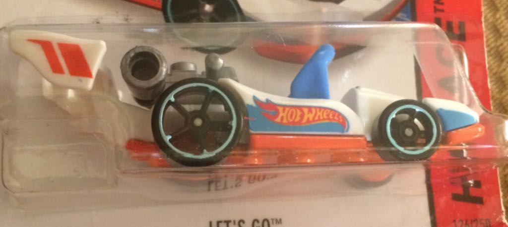 Let’s Go - 2015 Hot Wheels HW Race toy car collectible - Main Image 2