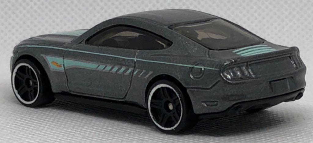 2015 Ford Mustang GT - 2015 - HW Workshop - Then & Now toy car collectible - Main Image 2