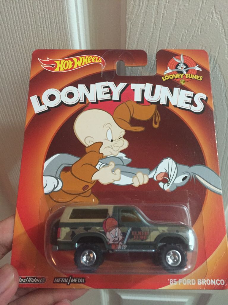 ’85 Ford Bronco - 2014 Pop Culture - Looney Tunes toy car collectible - Main Image 1