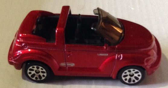 PT Crusier Convertible Rojo - Machtbox toy car collectible - Main Image 2