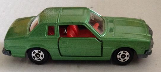 Mazda Cosmo Limited Verde - Tomica toy car collectible - Main Image 2