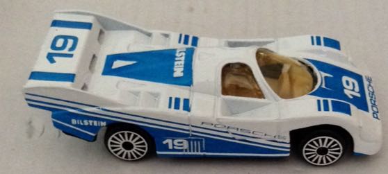 Porche 956 Blanco - Maisto toy car collectible - Main Image 2