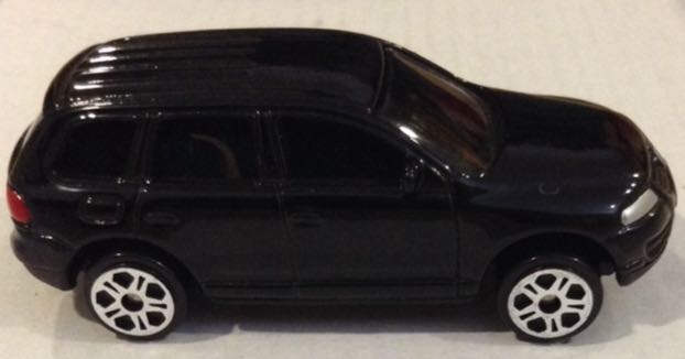 Camioneta Volkswagen Touareg Negro - Maisto toy car collectible - Main Image 2