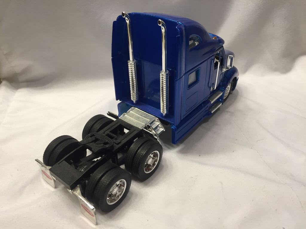 Peterbilt  toy car collectible - Main Image 2