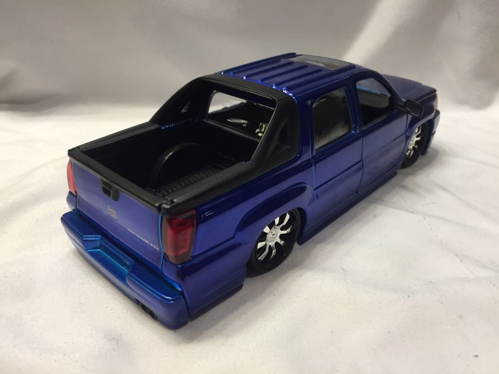 Cadillac  toy car collectible - Main Image 2