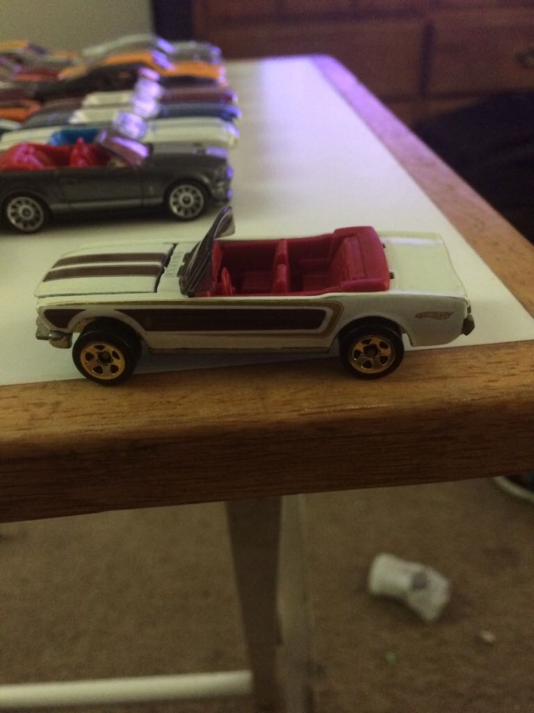 65 Ford Mustang Convertible   toy car collectible - Main Image 2