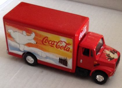 Camion De Coca Cola Con Oso Patinando - Johnny Lightning toy car collectible - Main Image 2