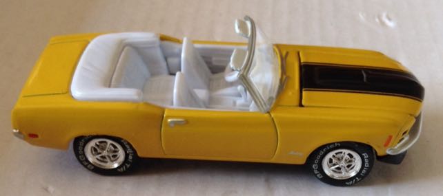 Ford Mustang 1970 Convertible Amarillo - Greenlight toy car collectible - Main Image 2
