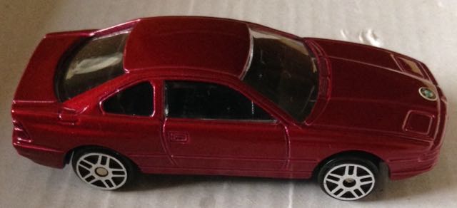 BMW 850i Rojo - Maisto toy car collectible - Main Image 2