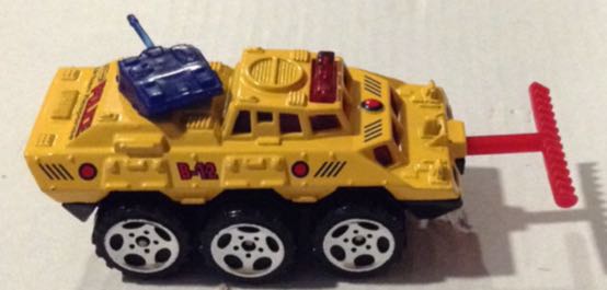 Tanqueta Battering Rali Policial - Machtbox toy car collectible - Main Image 2