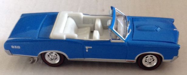 Pontiac GTO Convertible 1967 Azul - Johnny Lightning toy car collectible - Main Image 2