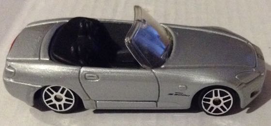 Honda S2000 Gris Convertible - Maisto toy car collectible - Main Image 2