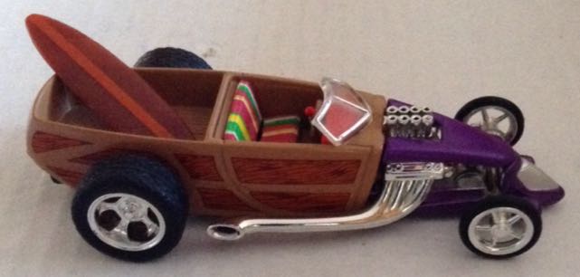 Carcaha Modificada Para Sorfista Morada - Hot Wheels toy car collectible - Main Image 2