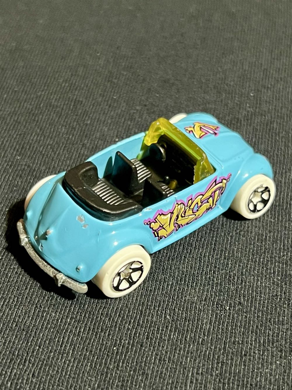 Volkswagen Beetle - City Graffiti Riders toy car collectible - Main Image 2