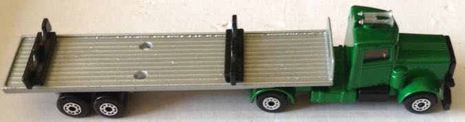 Long Haul Verde Plataforma - Machtbox toy car collectible - Main Image 2
