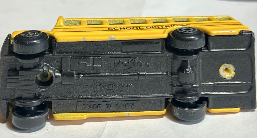 School Bus - Fresh Metal toy car collectible - Main Image 3