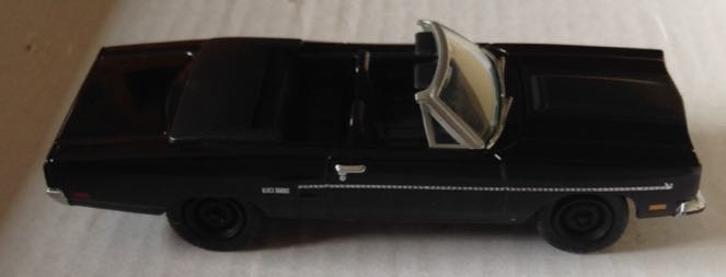 Plymouth Road Runner Negro Convertible - Greenlight toy car collectible - Main Image 2