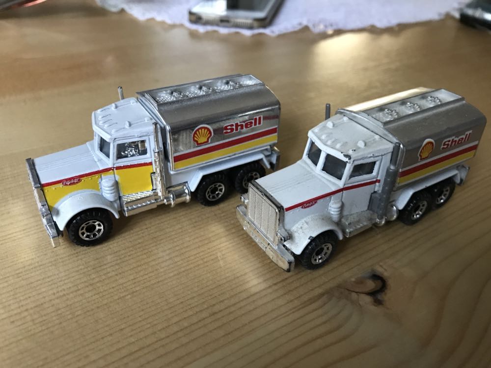 Peterbilt Tanker - Matchbox 75 SF toy car collectible - Main Image 3