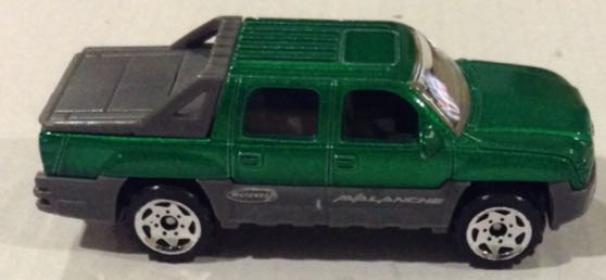 Chevrolet Avalanche Verde - Machtbox toy car collectible - Main Image 2