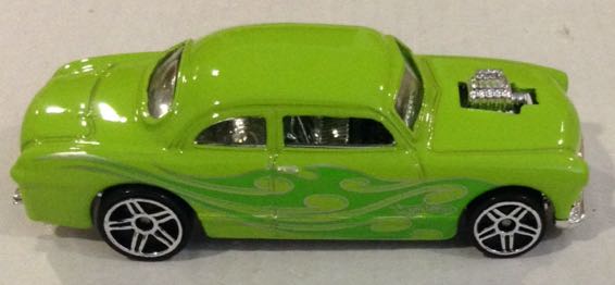 Ford Shoe Box Verde - Hot Wheels toy car collectible - Main Image 2
