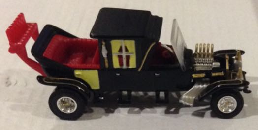 Carrosa De La Familia Monsters - Johnny Lightning toy car collectible - Main Image 2