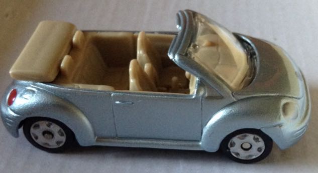 Beatle Convertible Gris - Maisto toy car collectible - Main Image 2