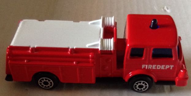 Denver Pumper (Loose) - Maisto toy car collectible - Main Image 2