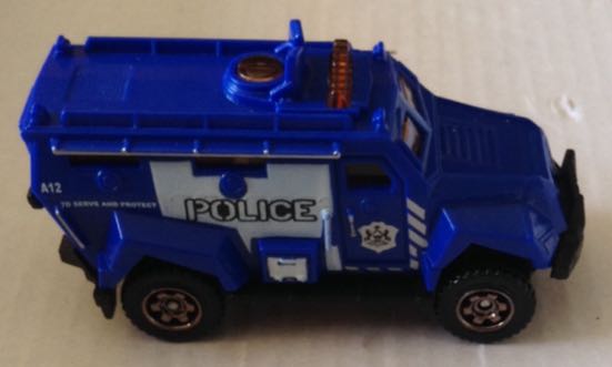 Swat Truck Policia - Machtbox toy car collectible - Main Image 2