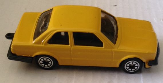 Peugeot Amarillo - Gusval toy car collectible - Main Image 2