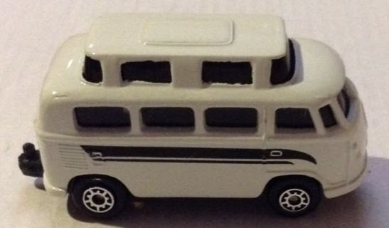 Volkswagen Chamber Combi Blanca - Maisto toy car collectible - Main Image 2