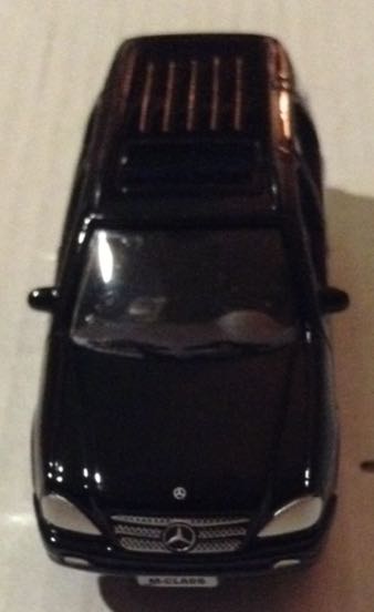 Camioneta Mercedes Benz M Class Negra - Real Toy toy car collectible - Main Image 1