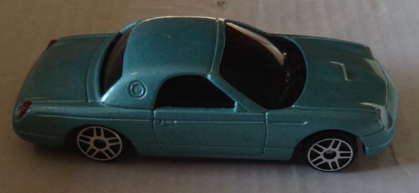 Thunderbird Verde Agua - Maisto toy car collectible - Main Image 2