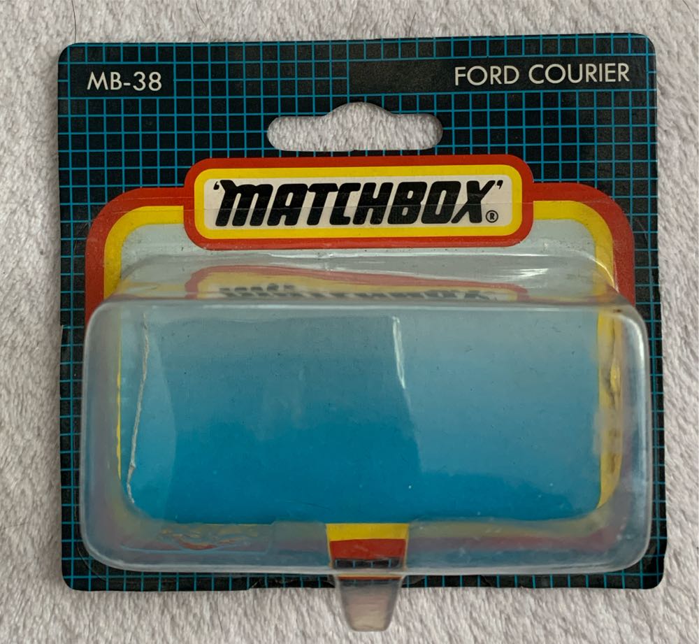 Ford Courier CV61 Van - Matchbox 1-75 Superfast toy car collectible - Main Image 3