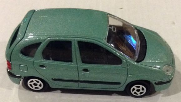 Renault Scenic II Verde Agua - Majorette toy car collectible - Main Image 2