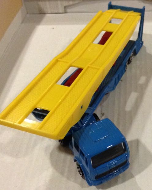 Madrina Mercedez Azul - Majorette toy car collectible - Main Image 2