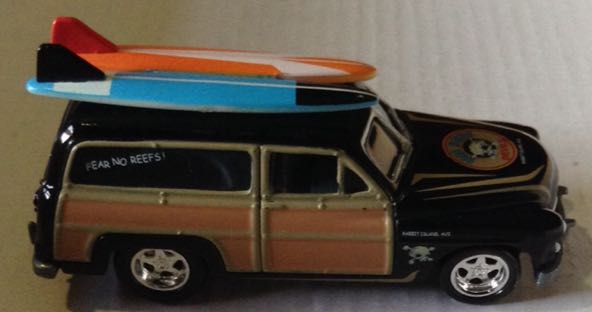 Camioneta Ford Mercury Sorfistas Negra - Johnny Lightning toy car collectible - Main Image 2