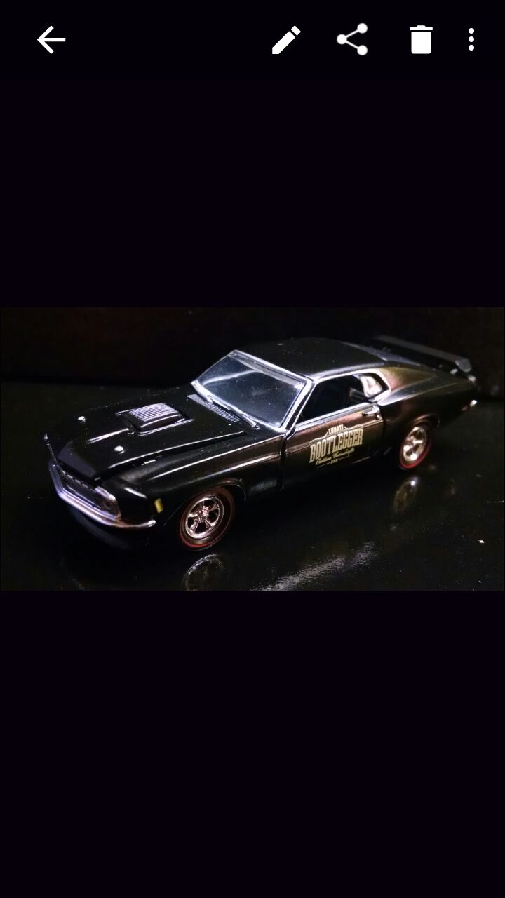 1970 Ford Mustang BOSS 302 - M2 toy car collectible - Main Image 2