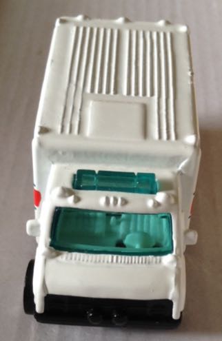 Ambulancia American Service Blanca - Hot Wheels toy car collectible - Main Image 1