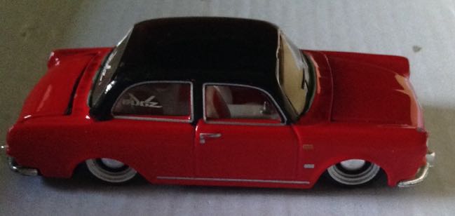 Volkswagen 1500 Rojo - Maisto toy car collectible - Main Image 2
