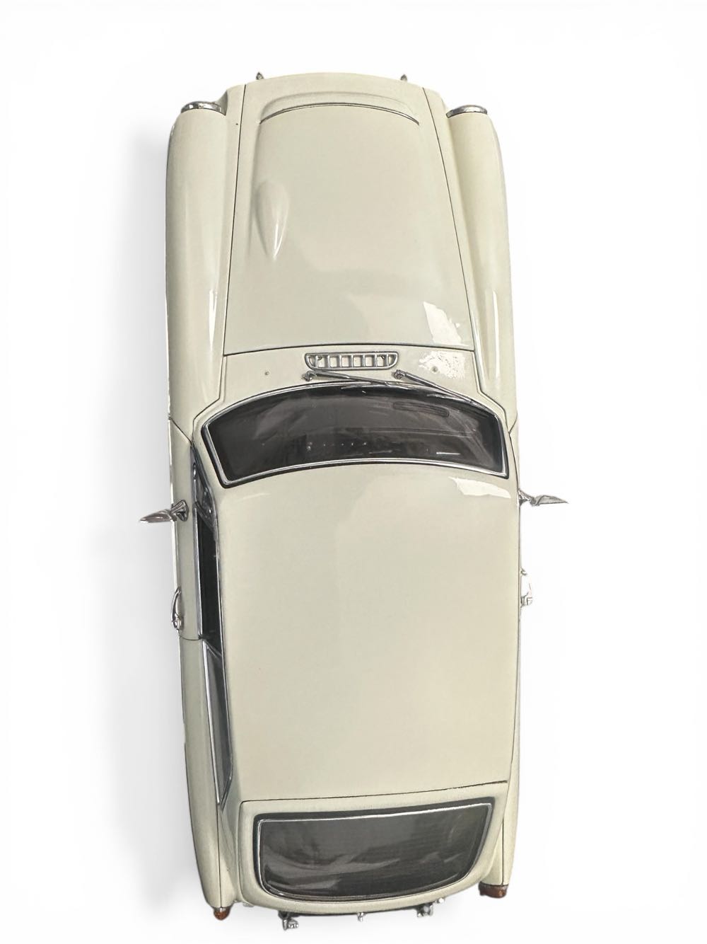 MG C - MK1 toy car collectible - Main Image 4