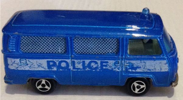 Fourgon Volkswagen Combi Policia - Majorette toy car collectible - Main Image 2